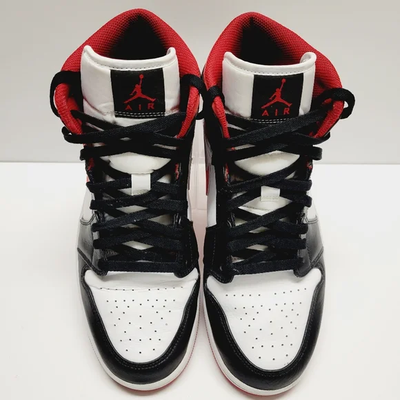 Nike AirJordan 1 mid Gym Red554724-122 Size 11